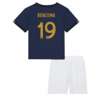 Maglie da calcio Francia Karim Benzema #19 Prima Maglia Bambino Mondiali 2022 Manica Corta (+ Pantaloni corti)